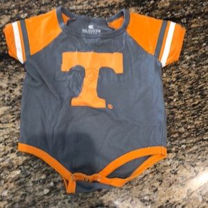 Vols onesie